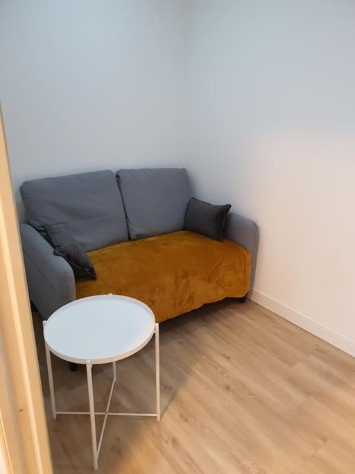 Le Tournesol, Appartement T1 Bis Hericourt  Екстериор снимка